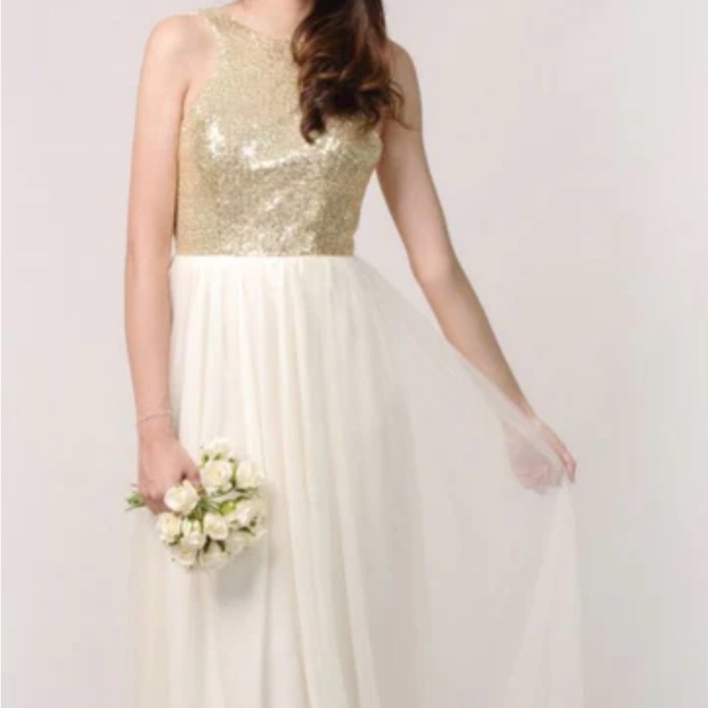 Elegant Gold and Cream Sparkly Gown
XS
Like new